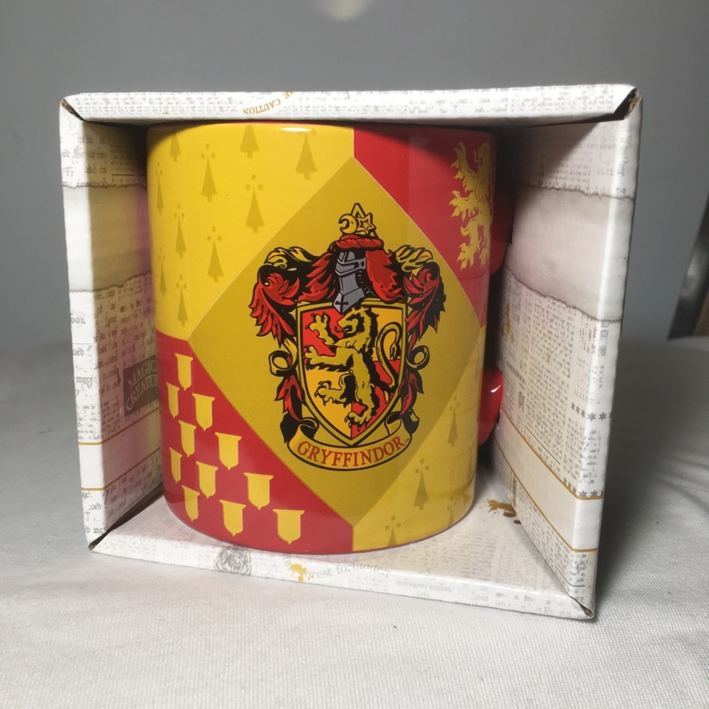 Harry Potter gryffindor ceramic Mug 14 ounces